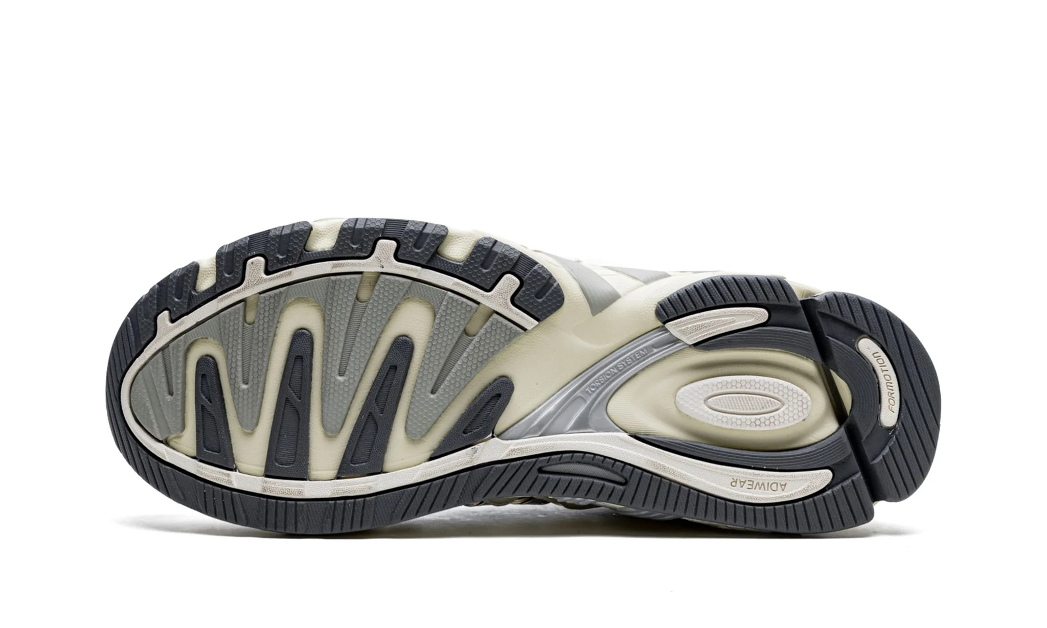 ADIDAS RESPONSE CL BAD BUNNY - Image 5