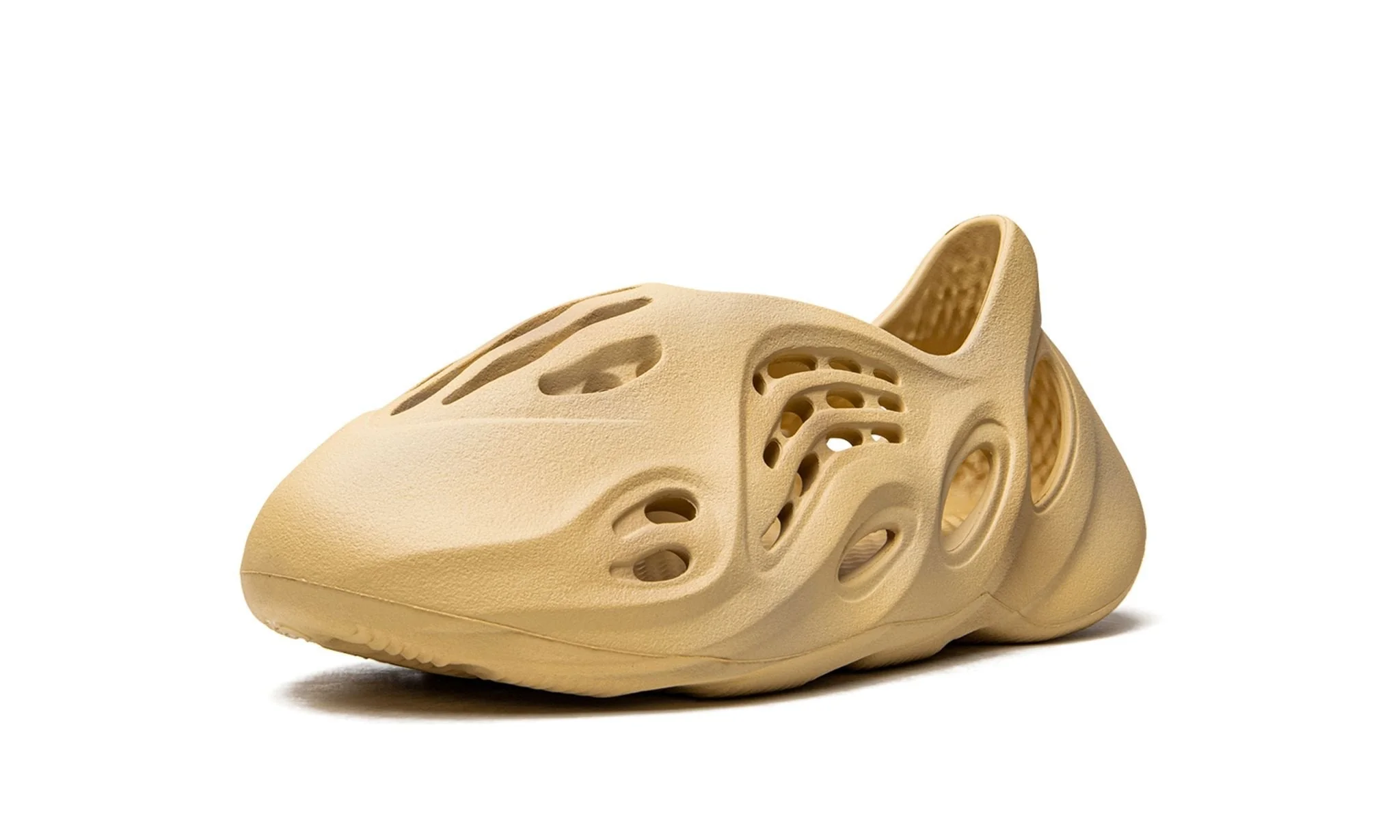 adidas Yeezy Foam RNNR Desert Sand - Image 4