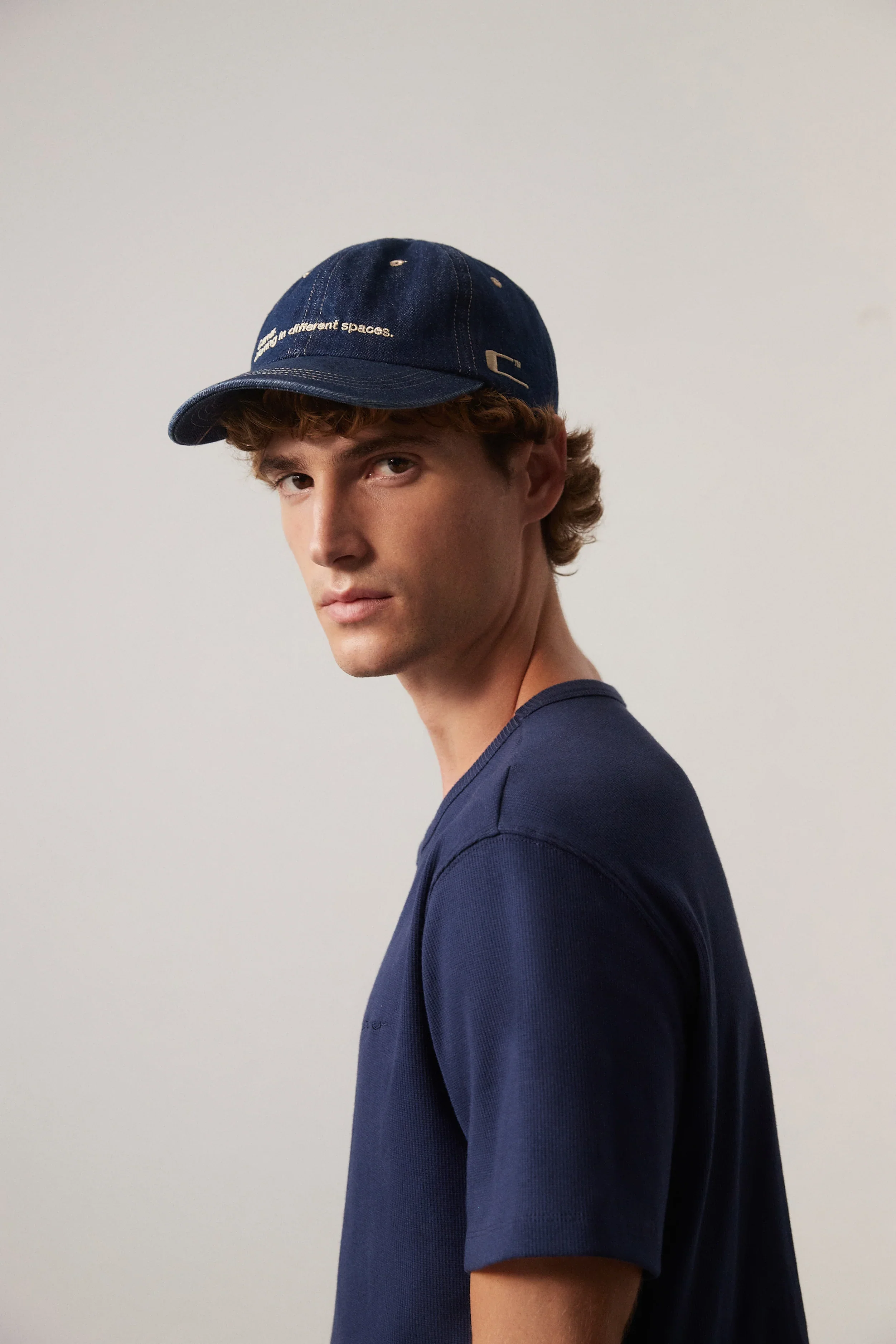 Carrer Cruz Rib T-Shirt in Navy - Image 5