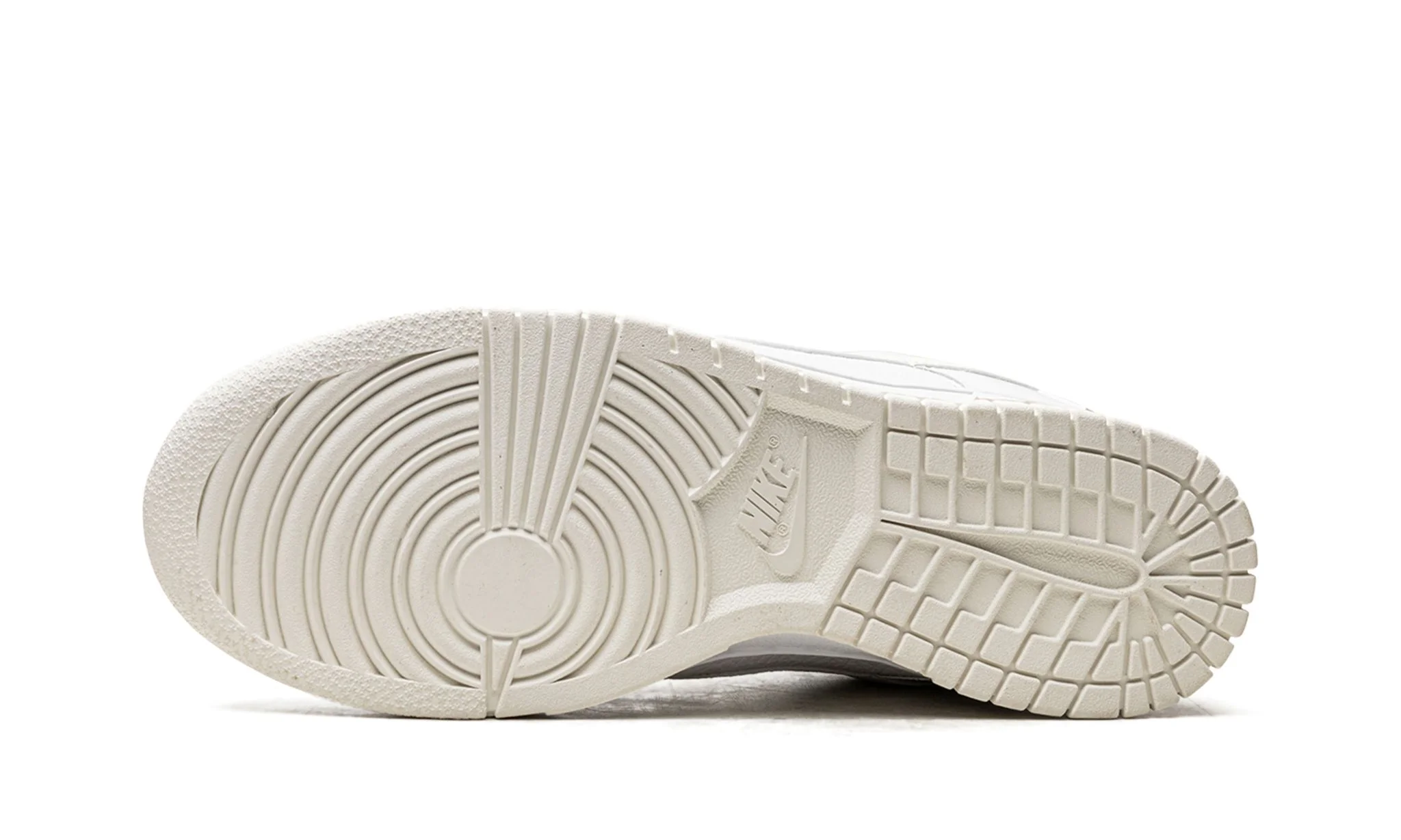 Nike Dunk Low Valentine's Day Yellow Heart (W) - Image 5