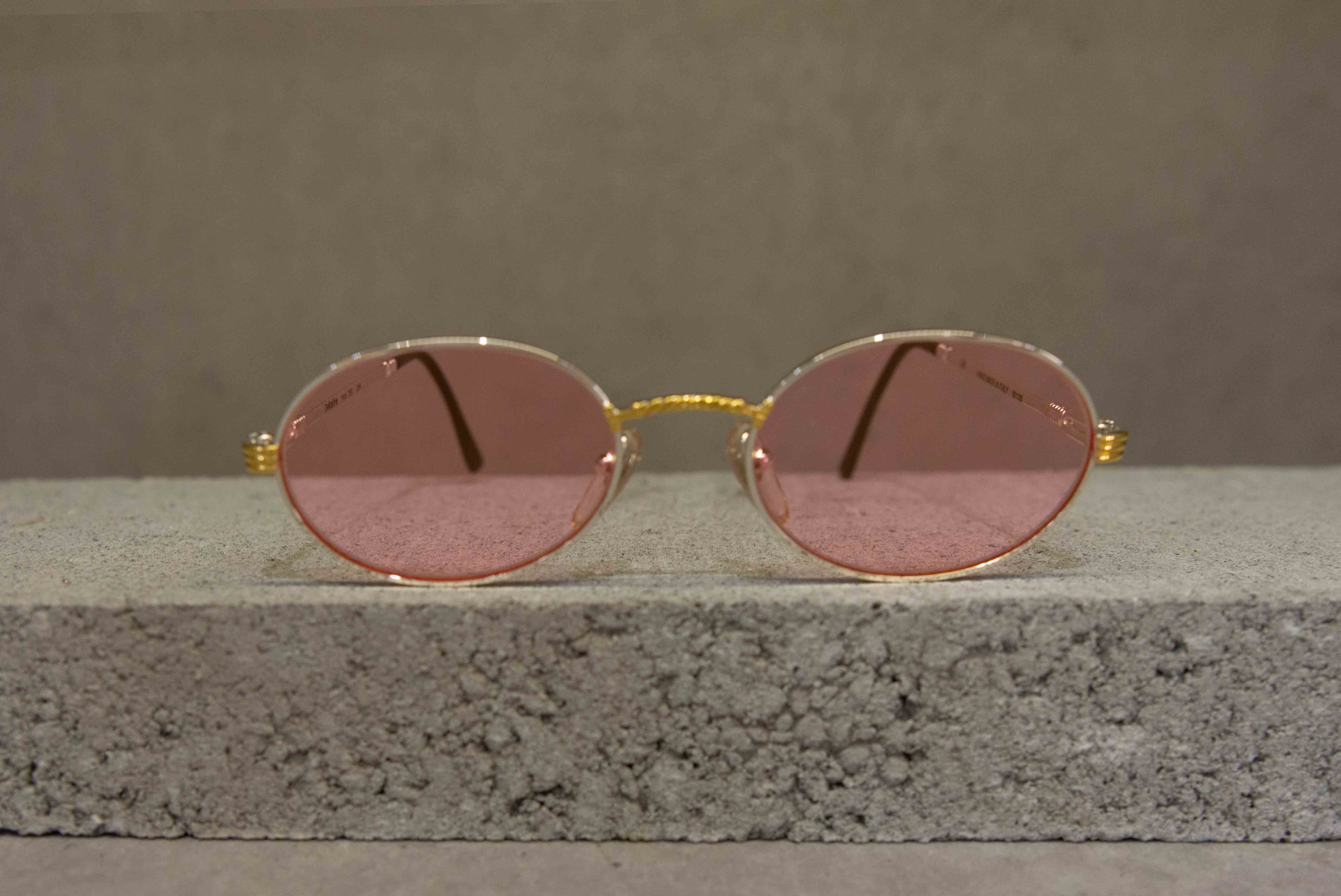 TVT 21 Deltaline Pink Solid with Gold Mirror