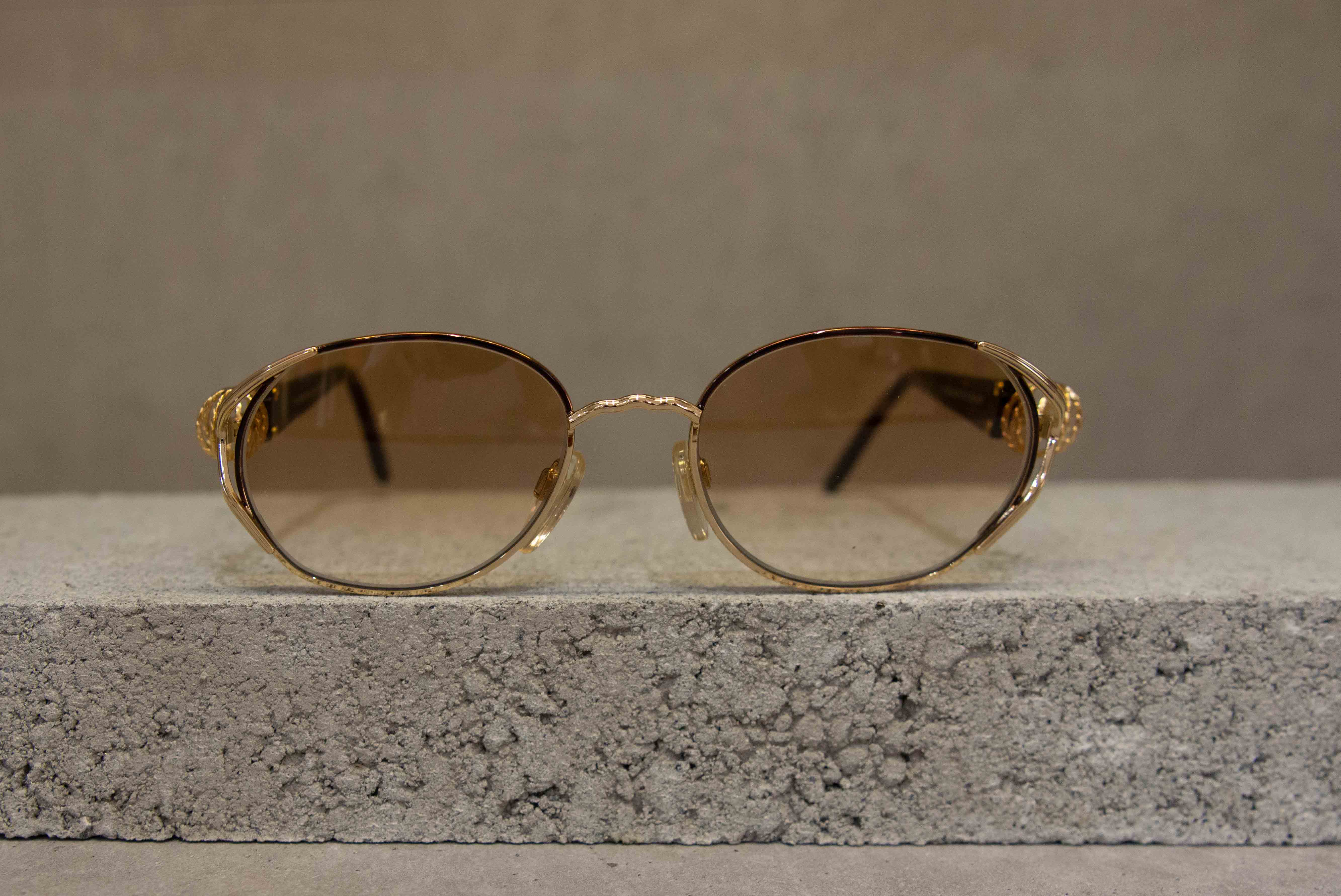 TVT 28 Hilton Light Brown Fade