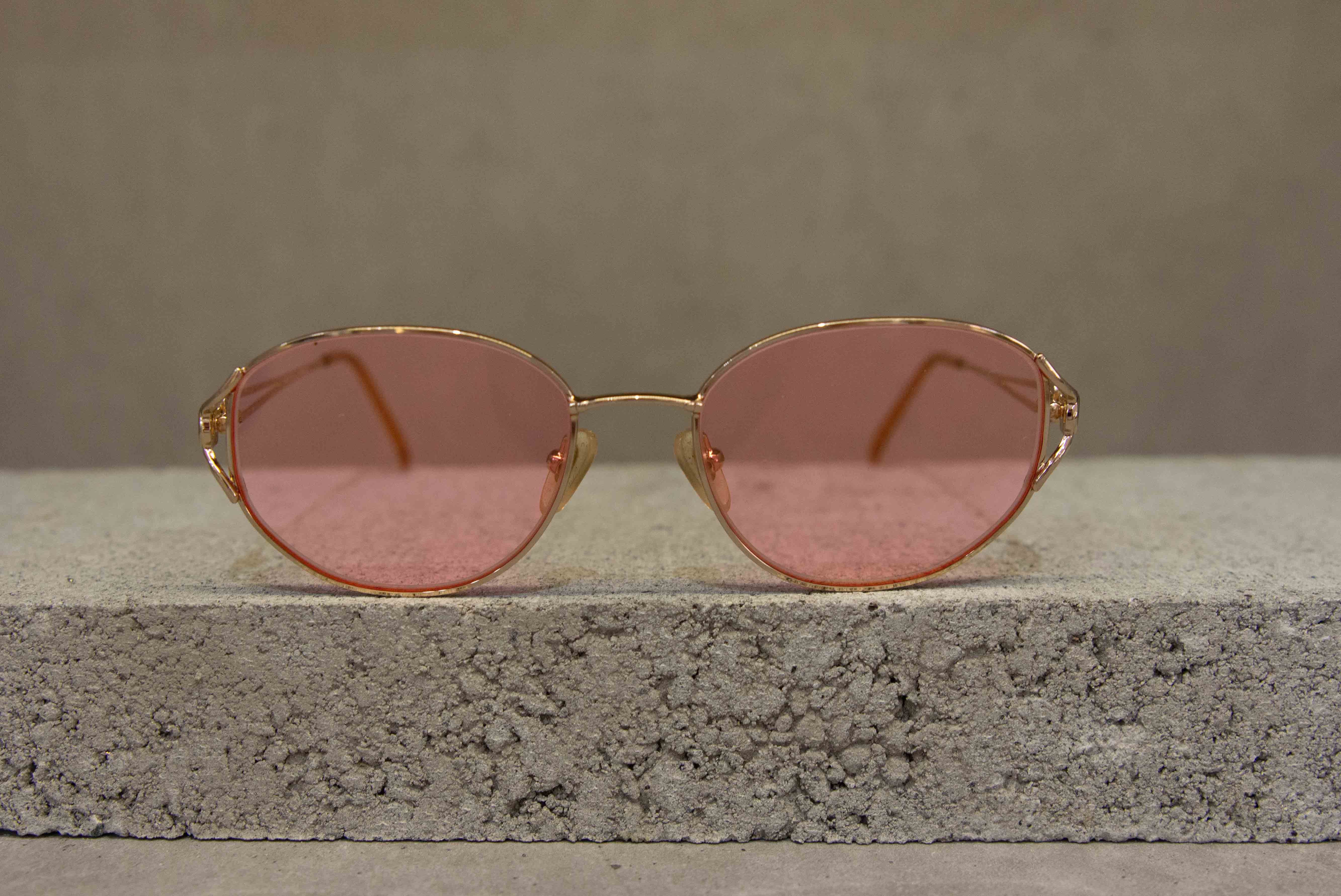 TVT 52 Pierre Cardin Pink Solid with Gold Mirror