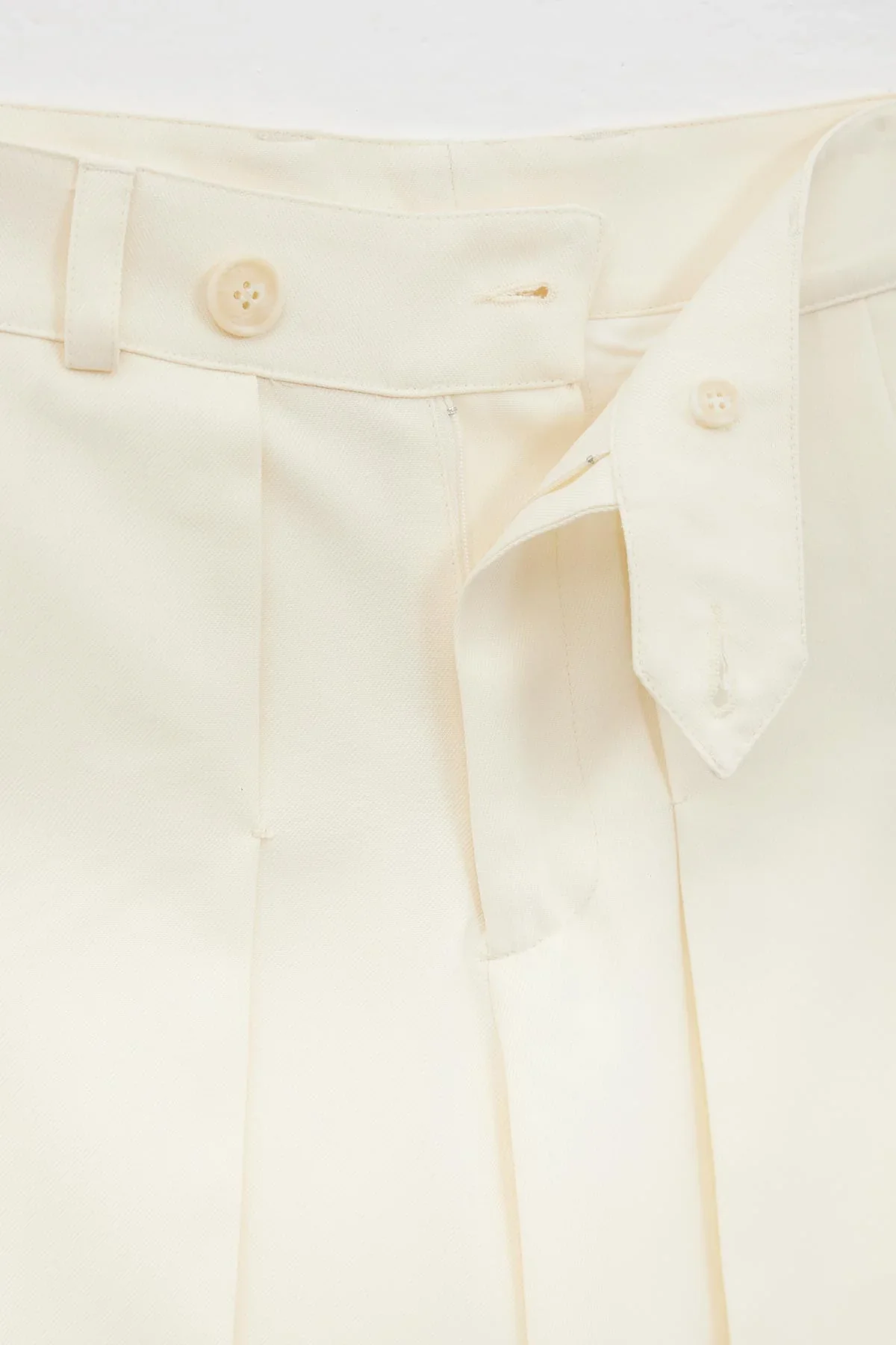 Ugo Boulard Sailor Twill Shorts With Hand Stitched Label Beige - Image 3